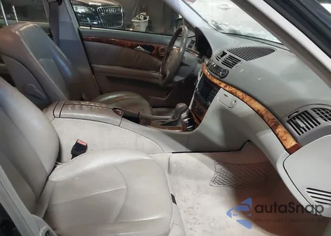 2004 Mercedes-Benz E 500 z USA, uszkodzony, nr VIN WDBUF70J04A576171